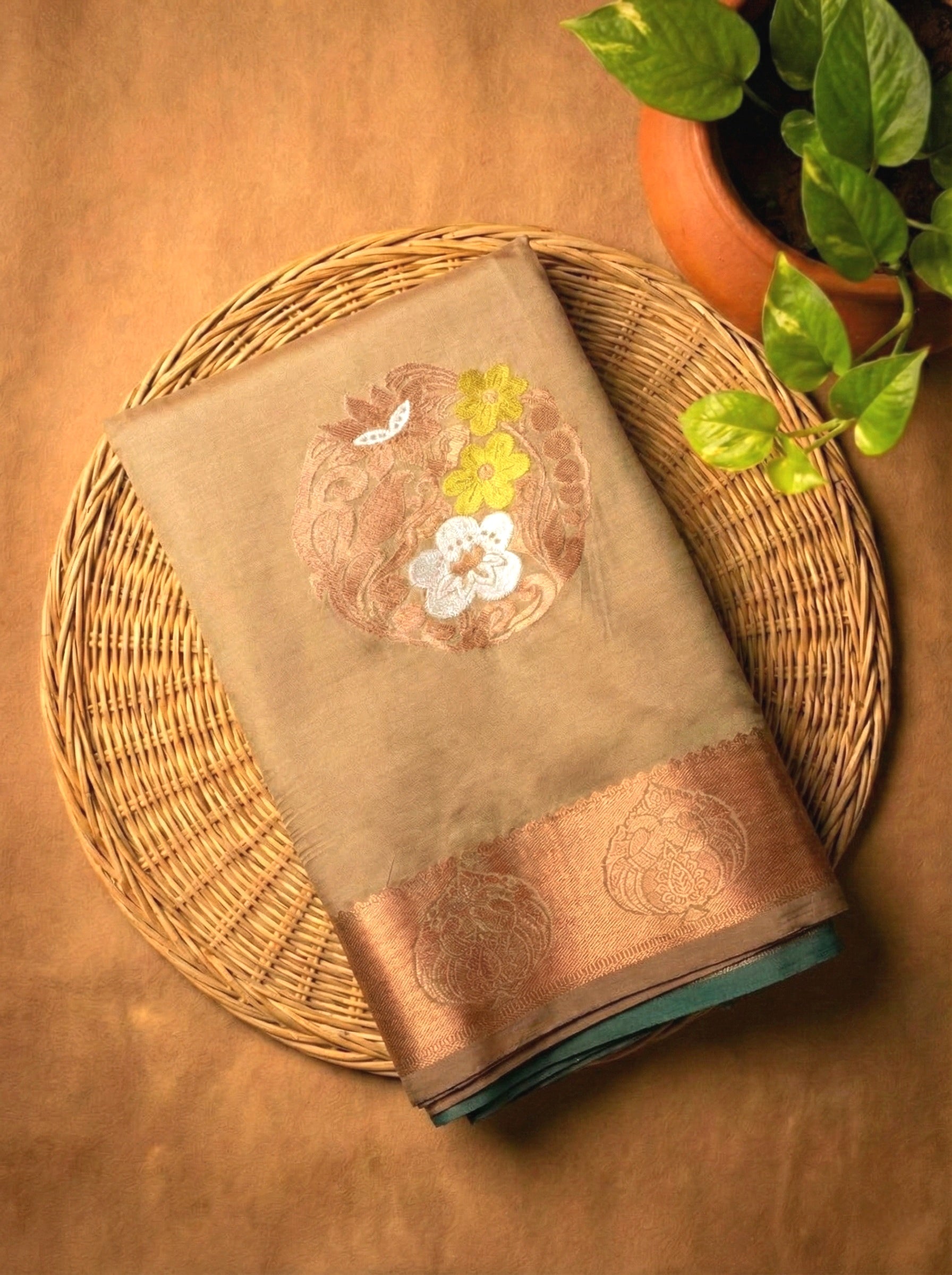 Meena Soft Silk Saree Zari Weave