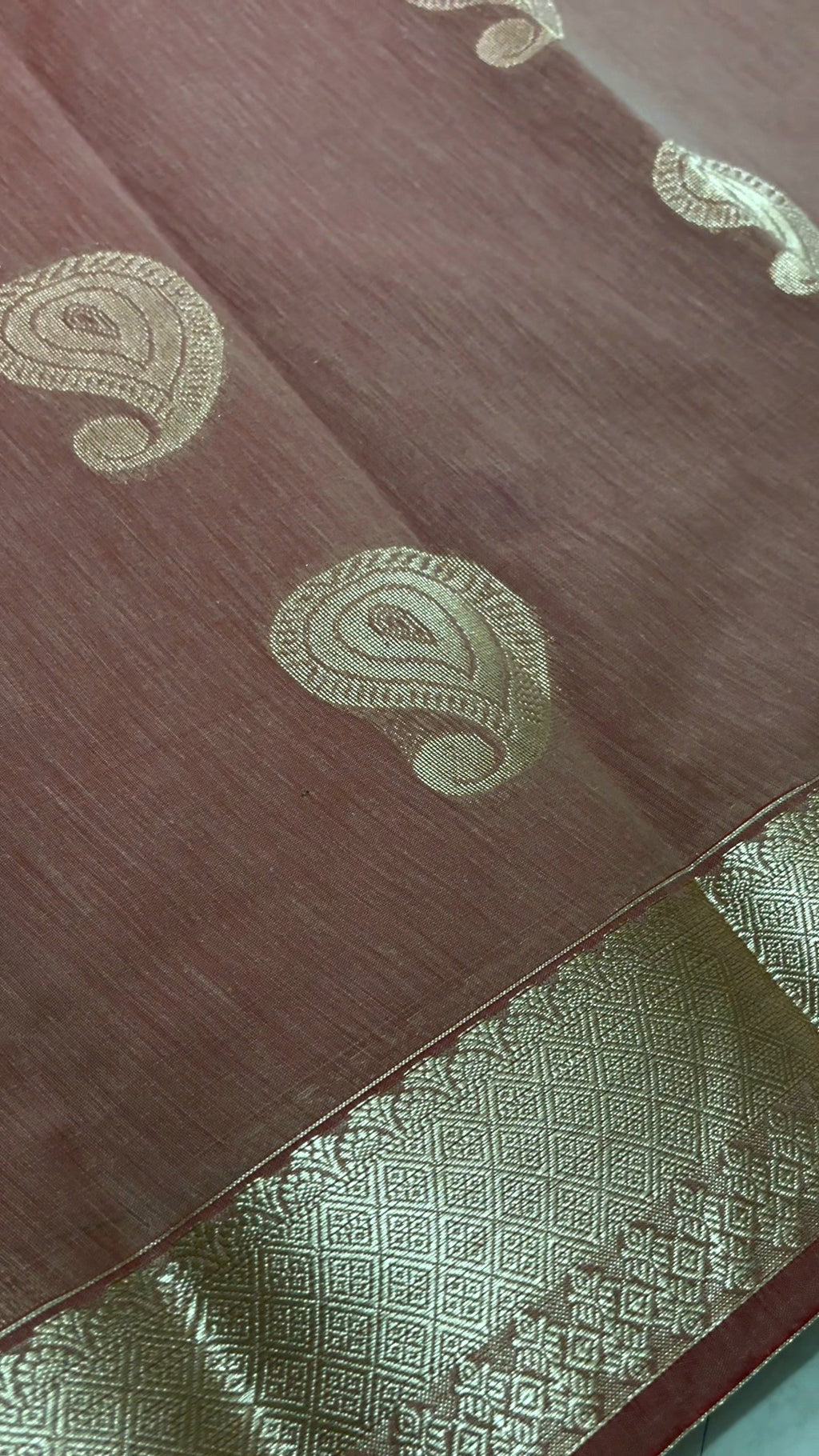Peach Silk Cotton Saree Gold Paisley - Double shade